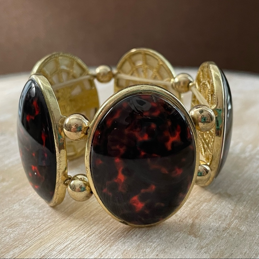 Faux tortoise stretch bracelet